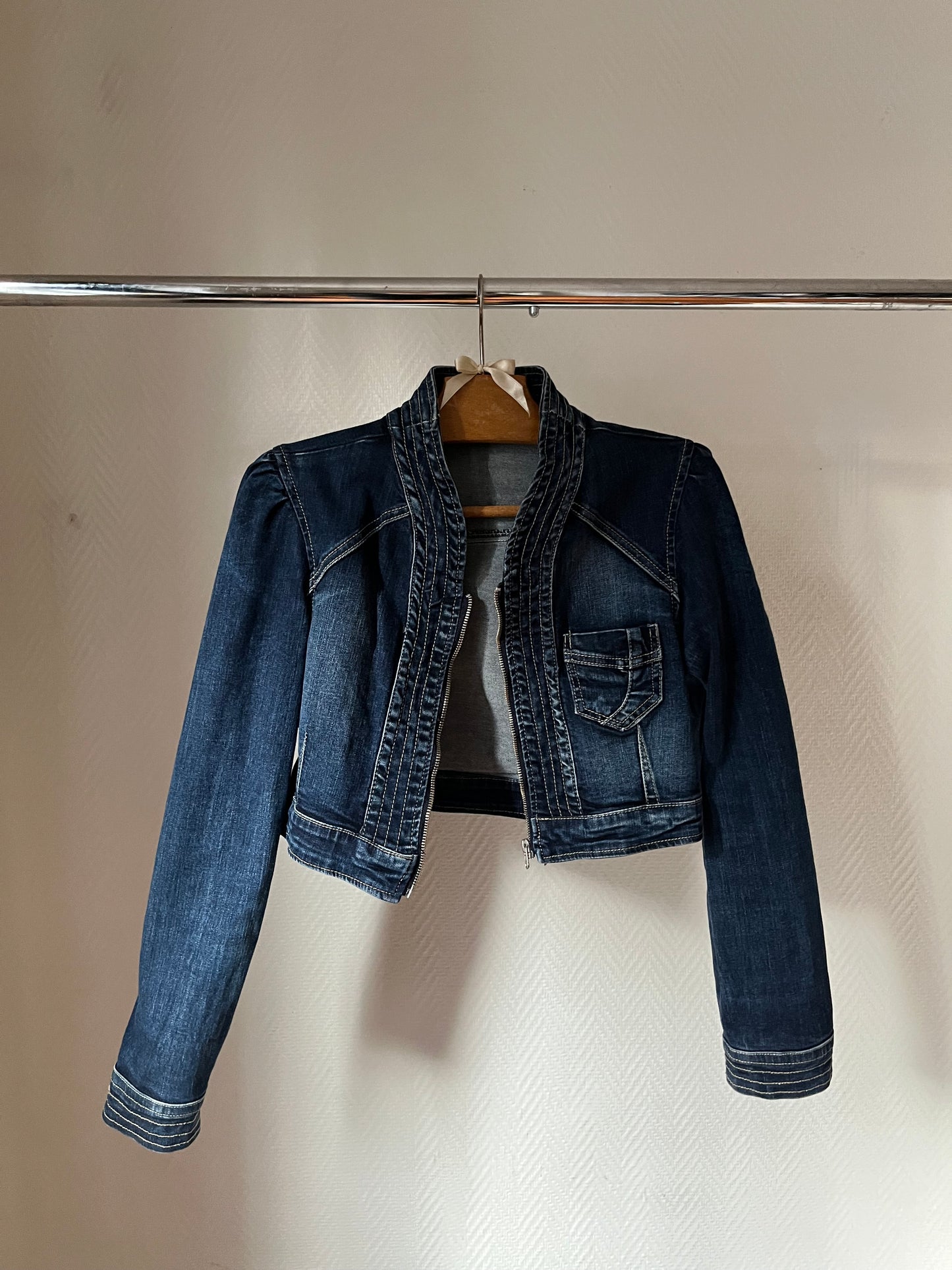 Vintage short denim zip up jacket